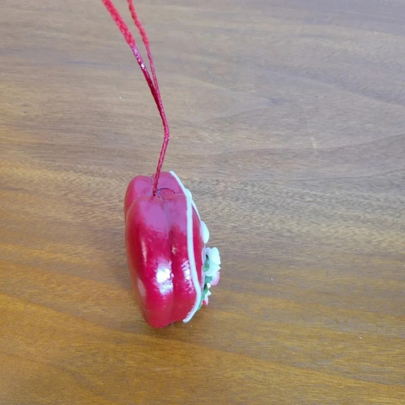 Vintage Wooden glazed painted red  heart with flower decoration - Picture 2 of 5